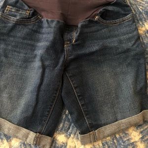 Maternity shorts